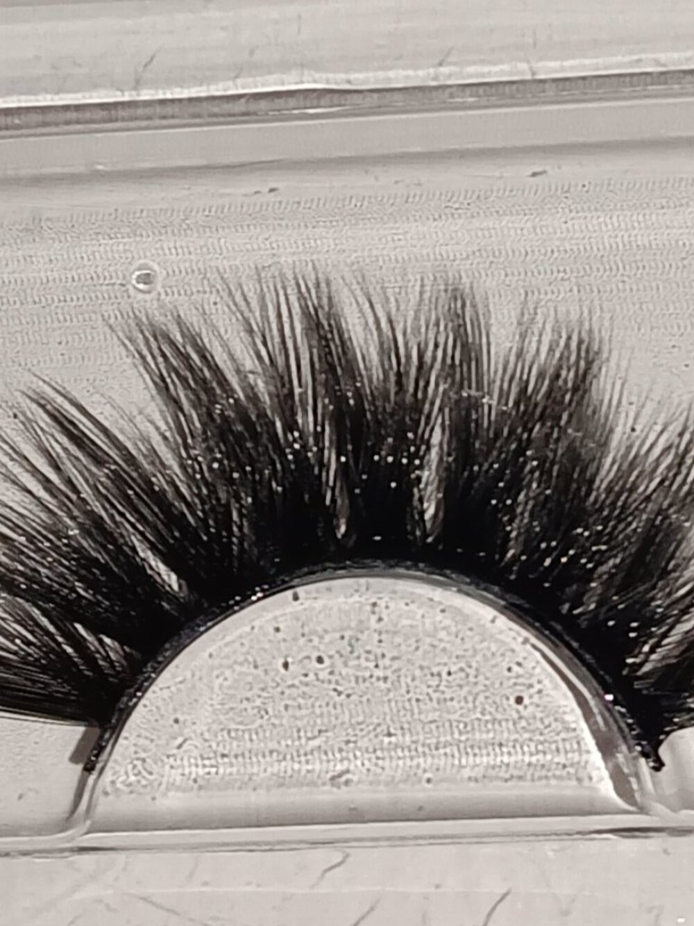 Criss-cross Cateye Eyeashes